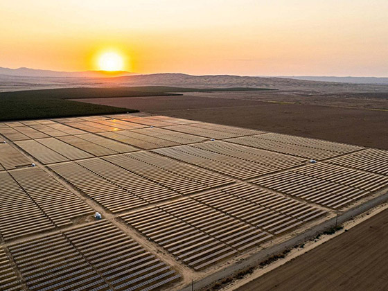 Aerial image of The Maricopa West Solar project site in the San Joaquin Valley.